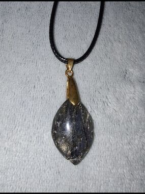 Irredesent Black Stone Teardrop Pendant Necklace - Handmade Jewelry